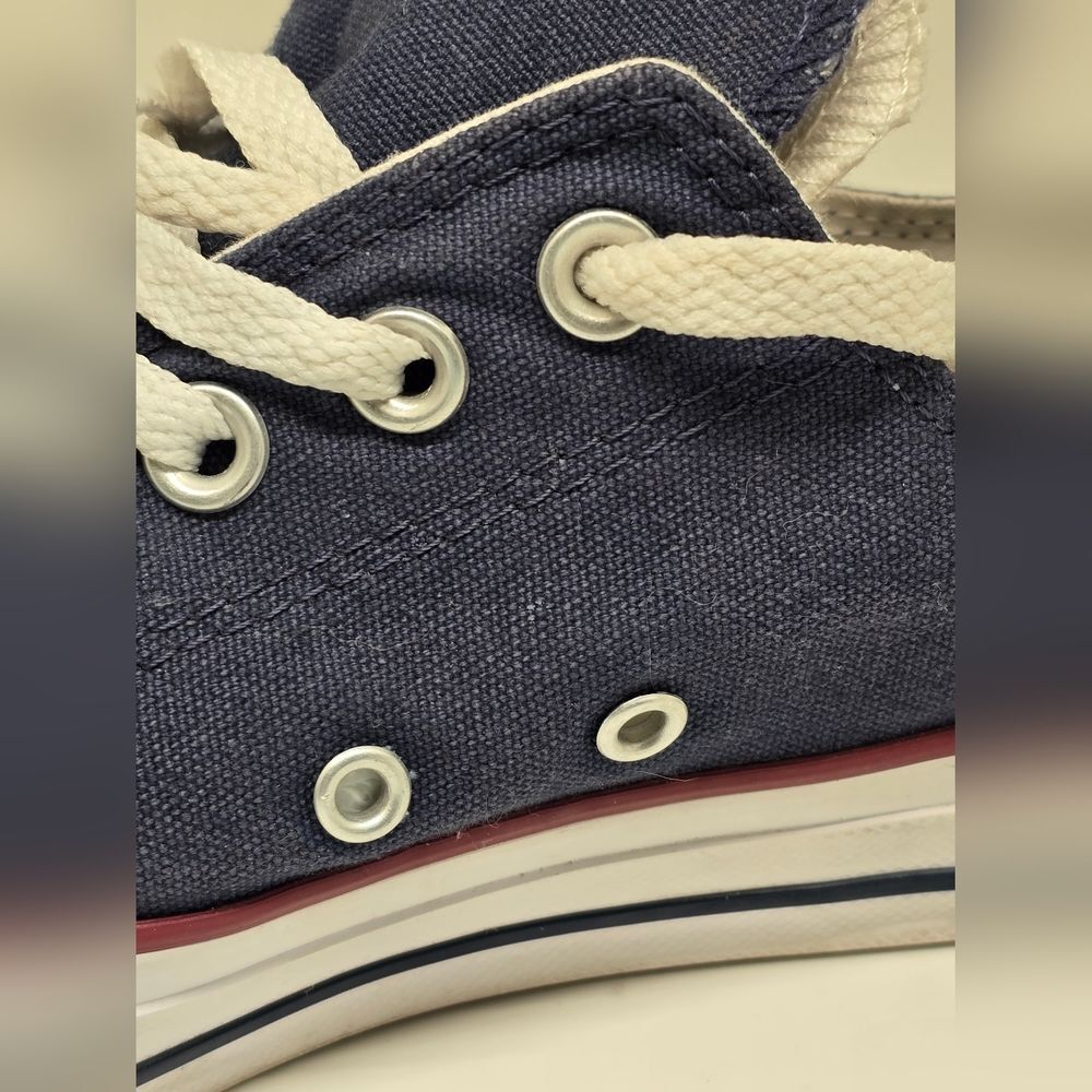 Converse Navy Canvas Women's Athletic Shoes 8 - Picture 8 of 8